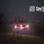 Spodek UFO unosi się nad ziemią w nocy