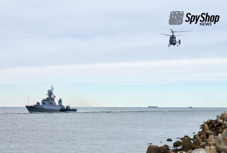 Grafika przedstawia rosyjski okręt, który ostrzelał niemiecki helikopter.