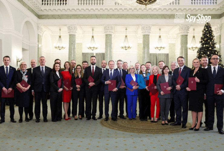 Na zdjęciu zostali przedstawieni politycy koalicji 15 października 2023r.